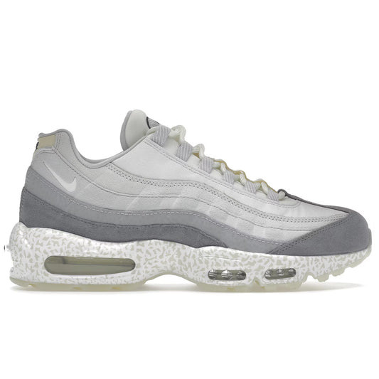 Nike Air Max 95 Light Bone Glow in the Dark (45.5 EU / 10.5 UK)