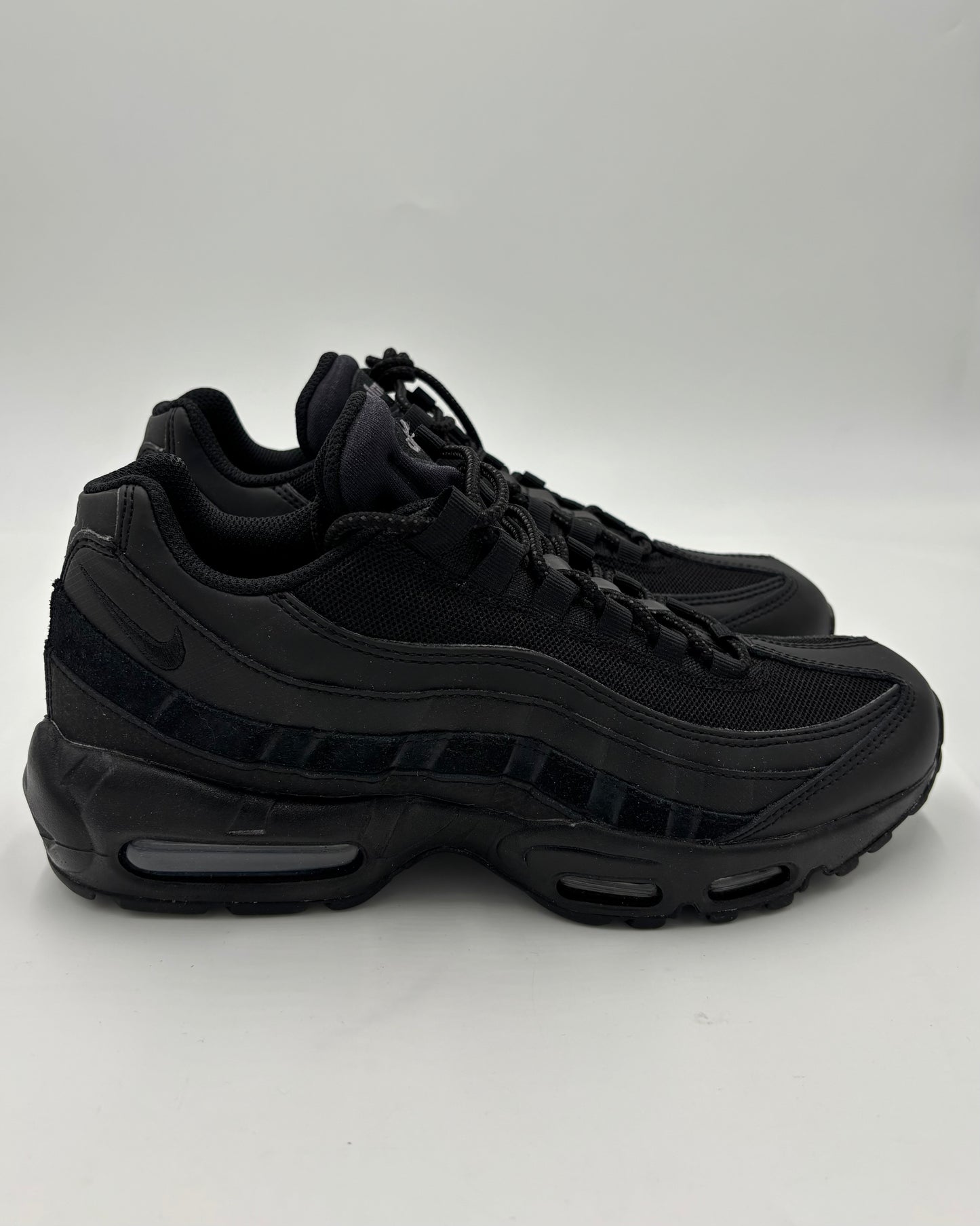 Nike Air Max 95 Triple Black (42 EU / 7.5 UK)