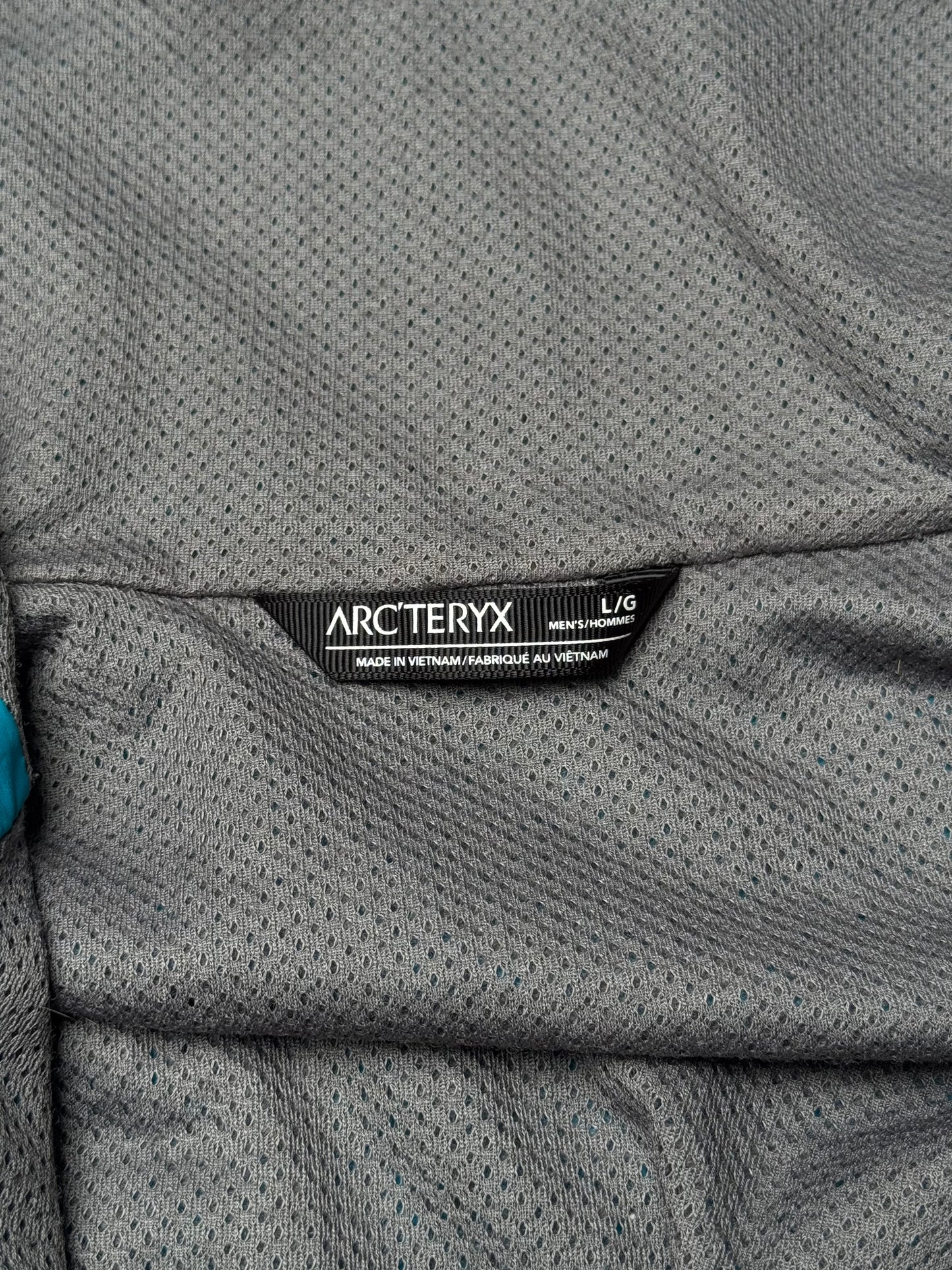 Vintage Arcteryx Lightweight Shell con cappuccio (Large)