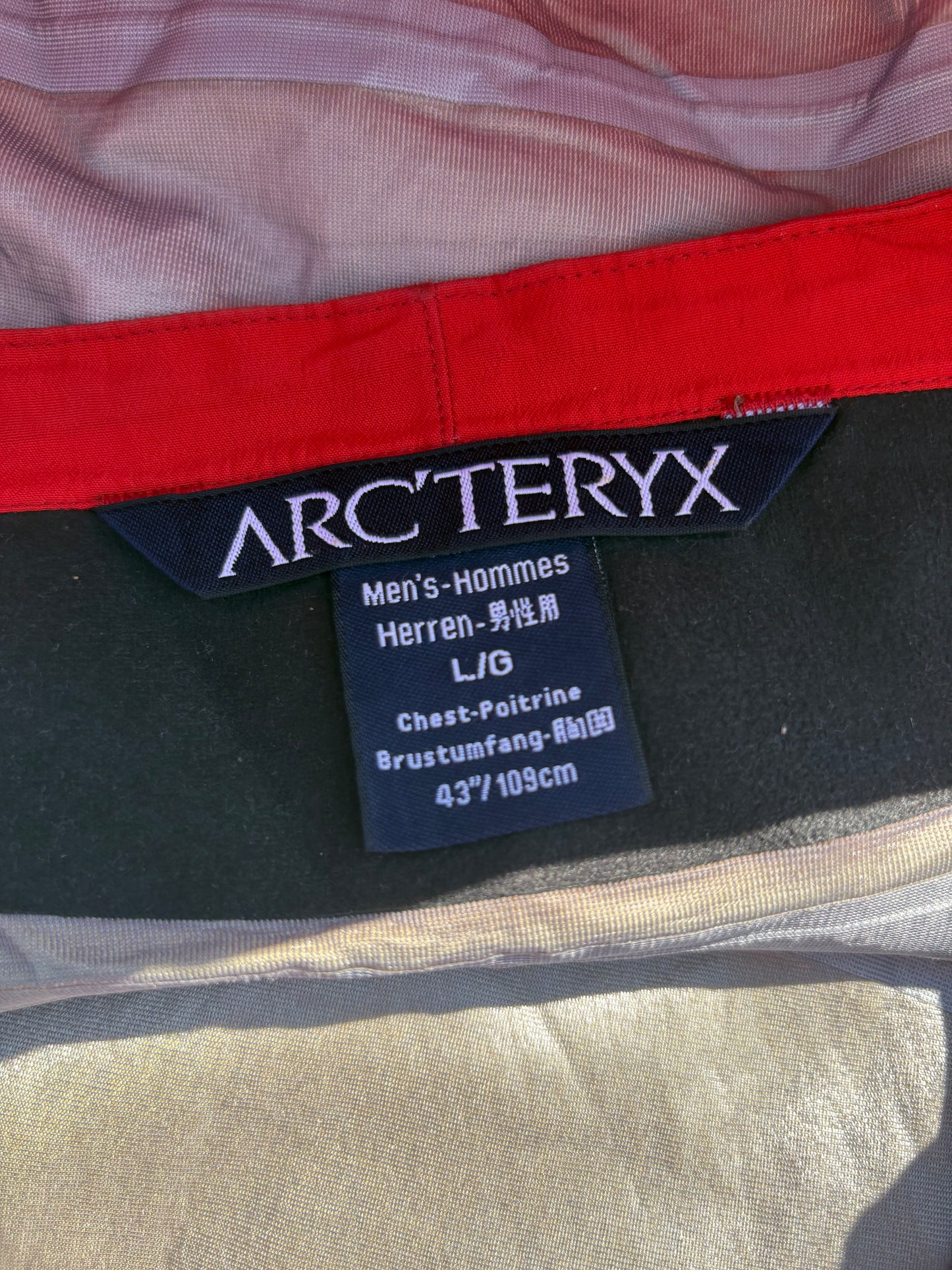 Arc'teryx Vintage Two-Tone Zip Up Gore-Tex Jacket (Large)