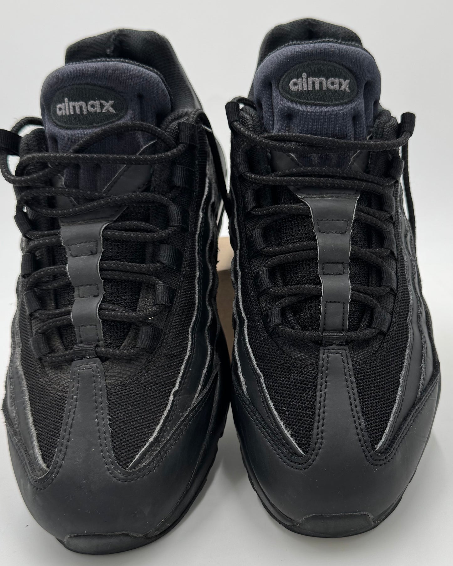 Nike Air Max 95 Triple Black (44 EU / 9 UK)