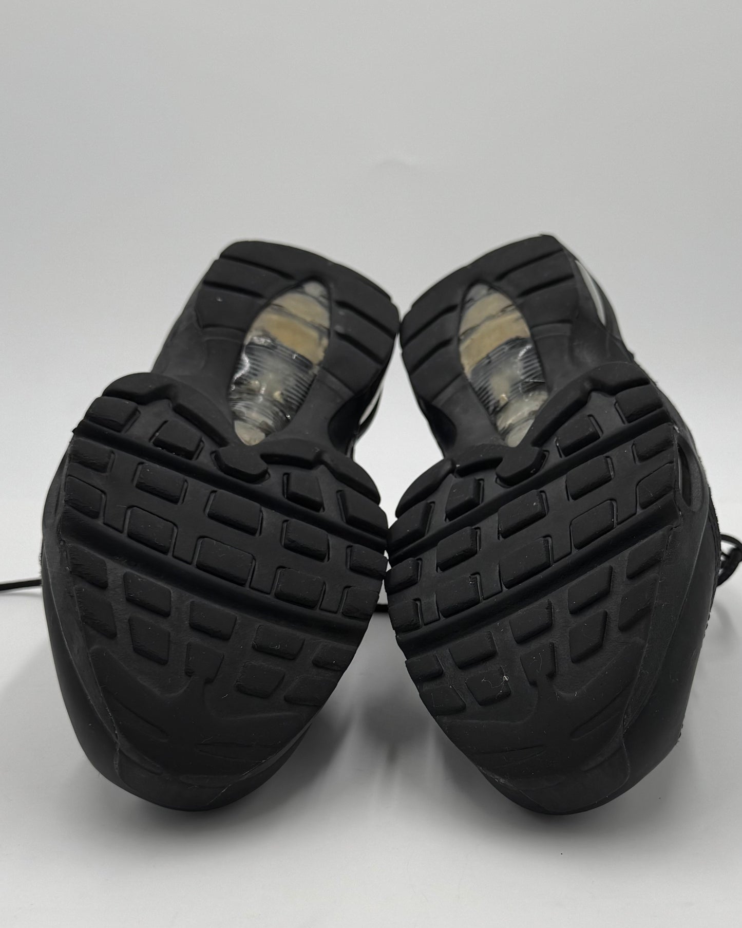 Nike Air Max 95 Triple Black (44 EU / 9 UK)