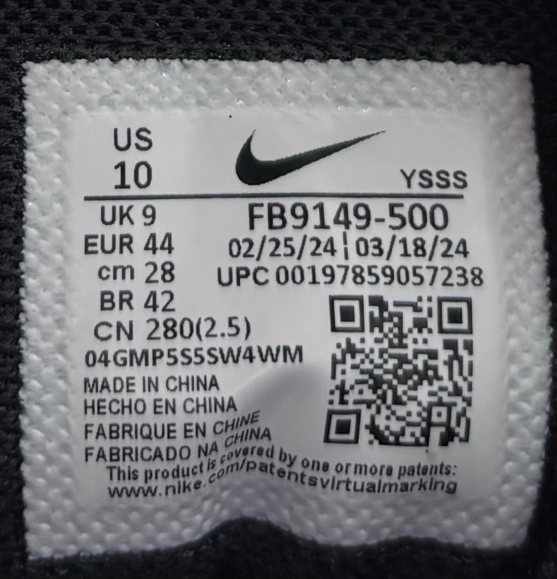 Nike Zoom Vomero 5 Black Vivid Purple SAMPLE (44 EU / 9 UK)