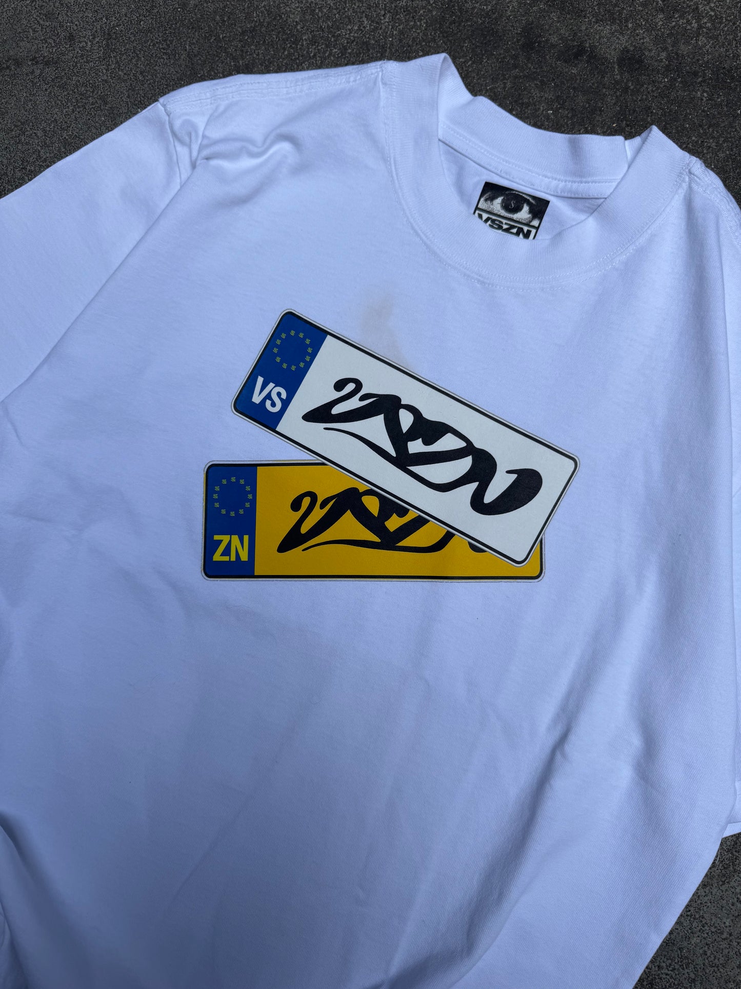 VSZN White T-Shirt Plates (Small)