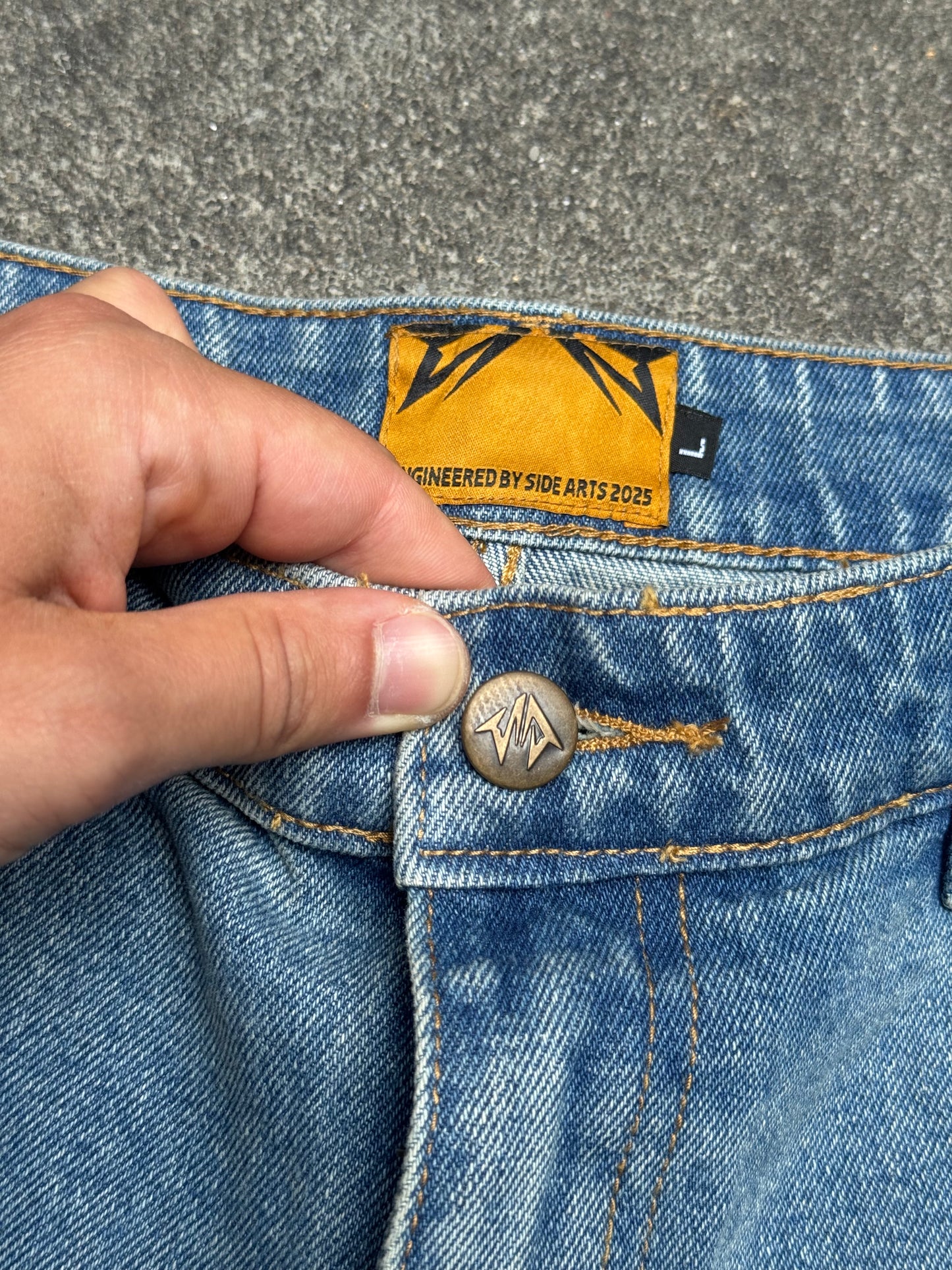 Side Art Denim Shorts (Large)