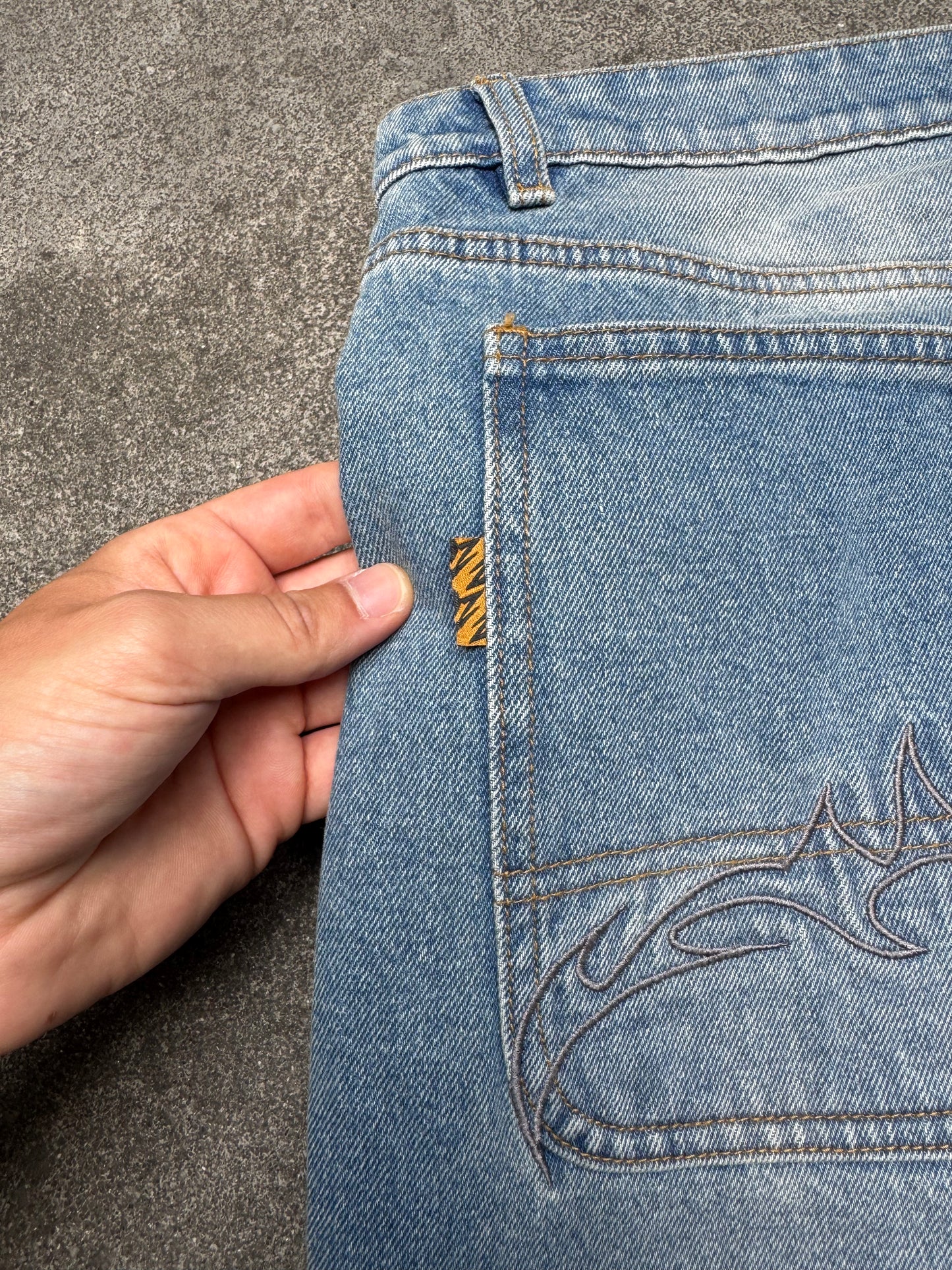 Side Art Denim Shorts (Large)