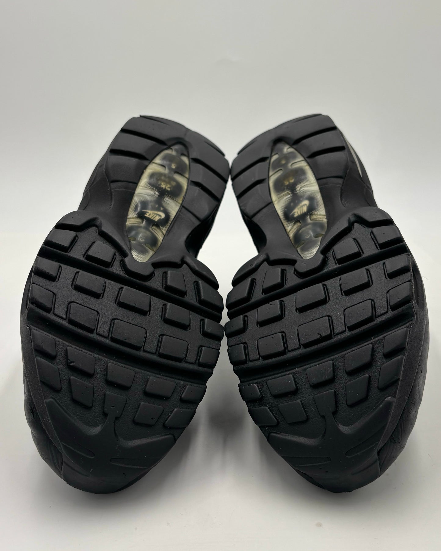 Nike Air Max 95 LUX Supreme Black (41 EU / 7 UK)