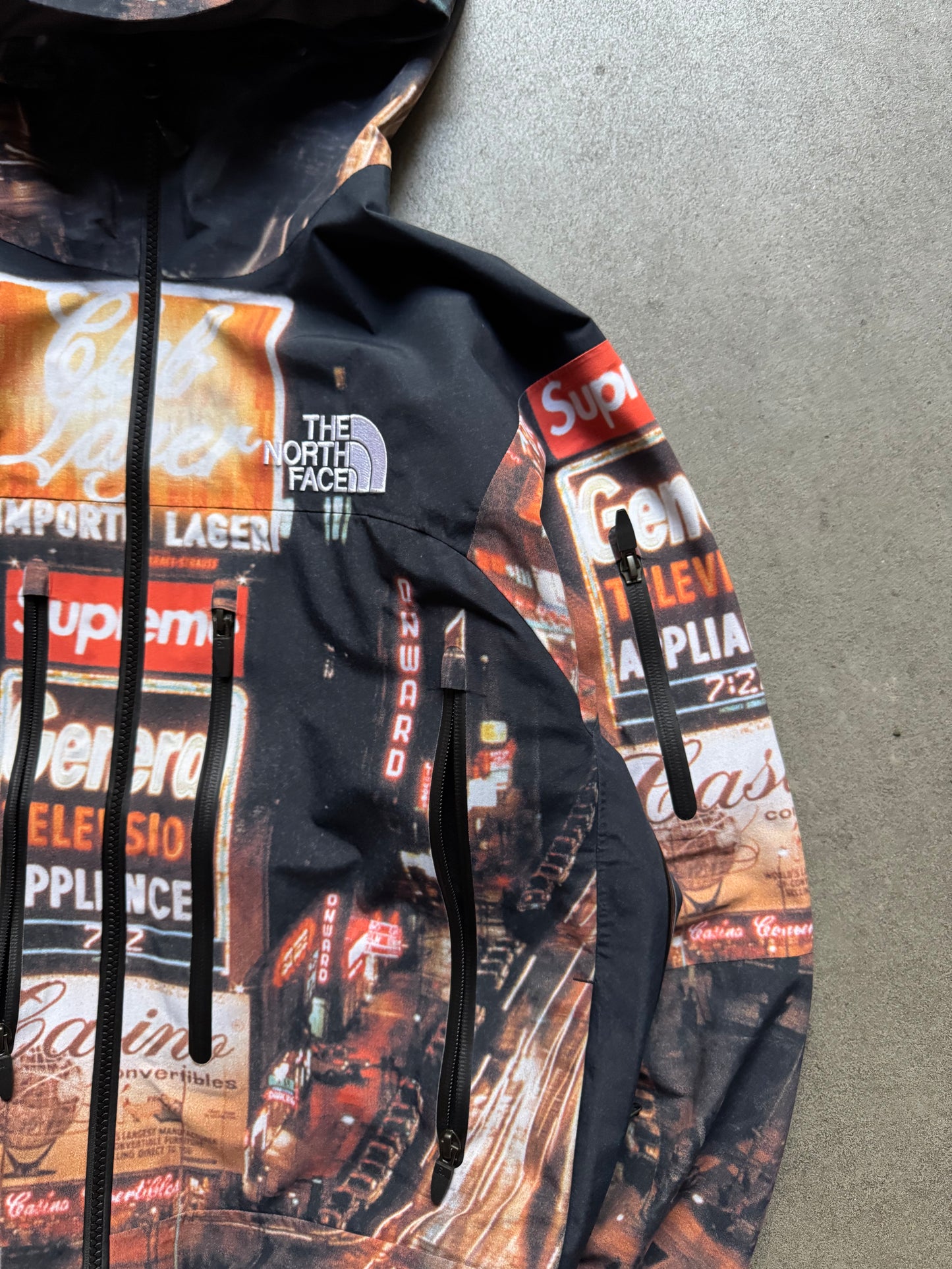 Supreme The North Face Shell Jacket Times Square (Medium)