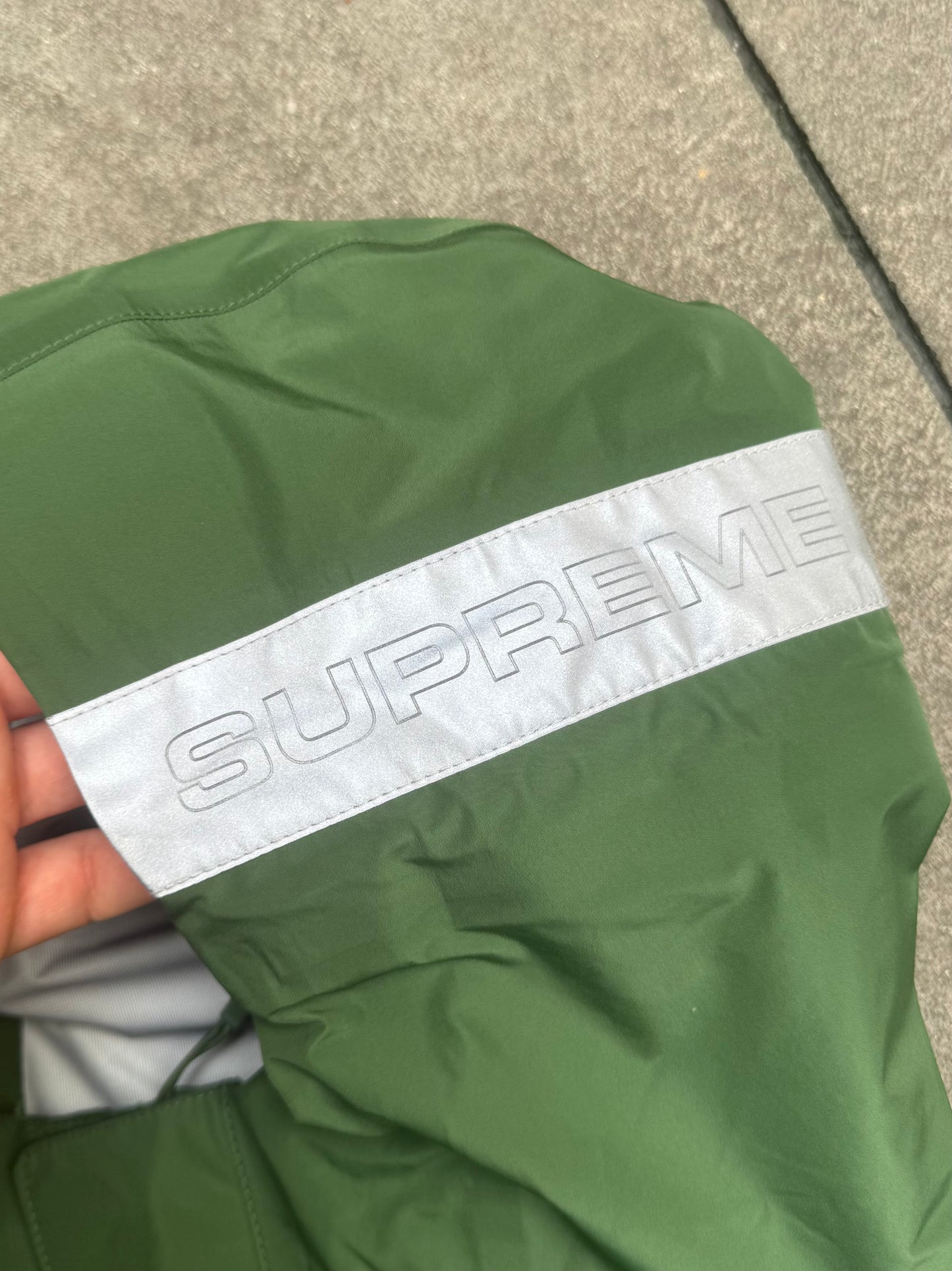 Supreme GORE-TEX Shell Jacket Green (Small)