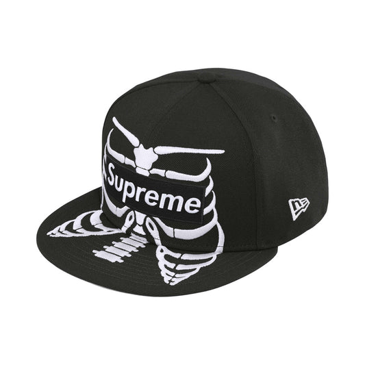 Supreme / New Era Bones Black (7 1/4)