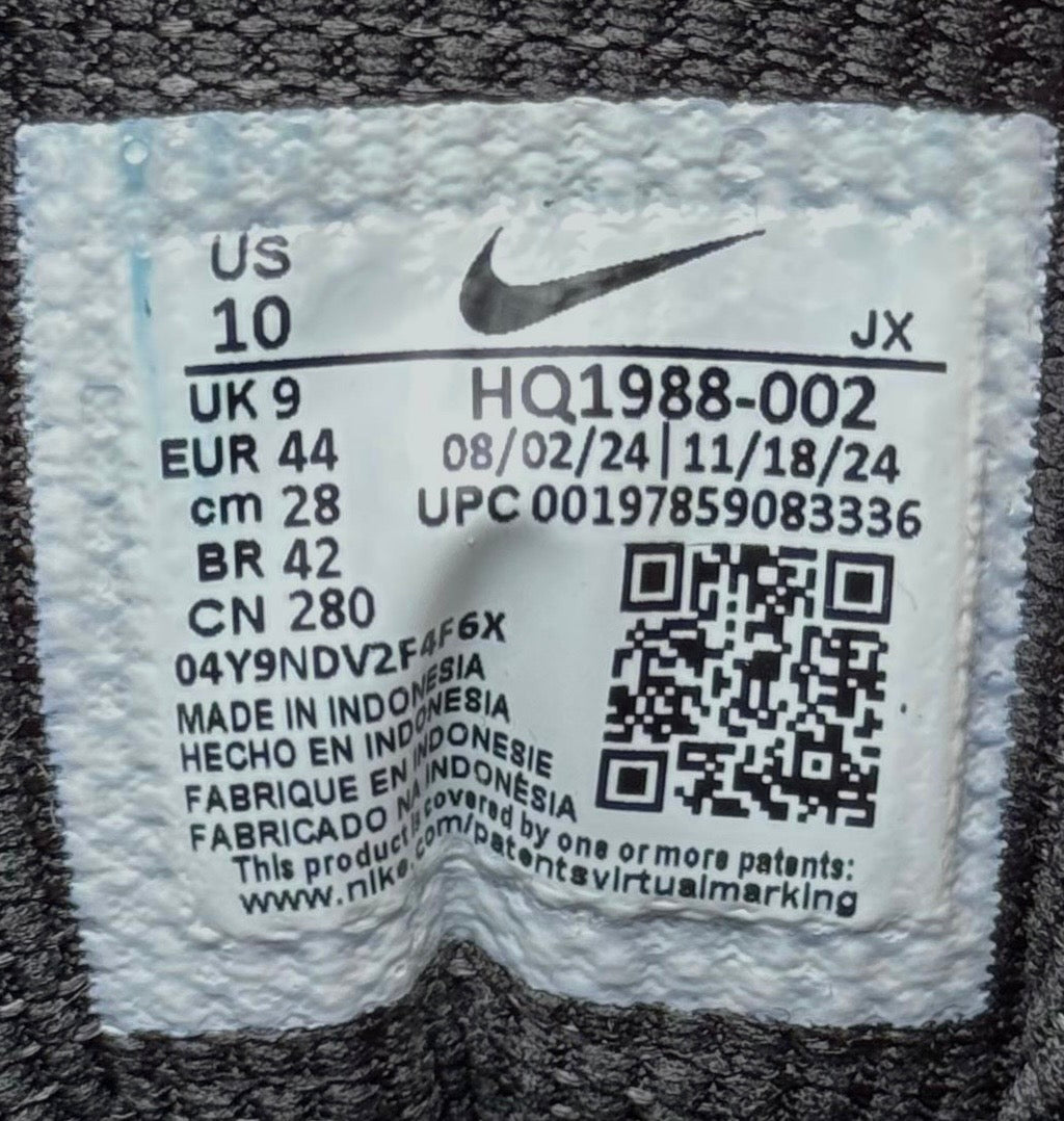 Nike Shox R4 Silver Red (44 EU / 9 UK)