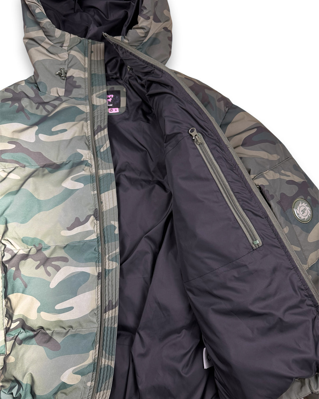 Broken Planet Puffer Jacket Camo reflective (Medium)