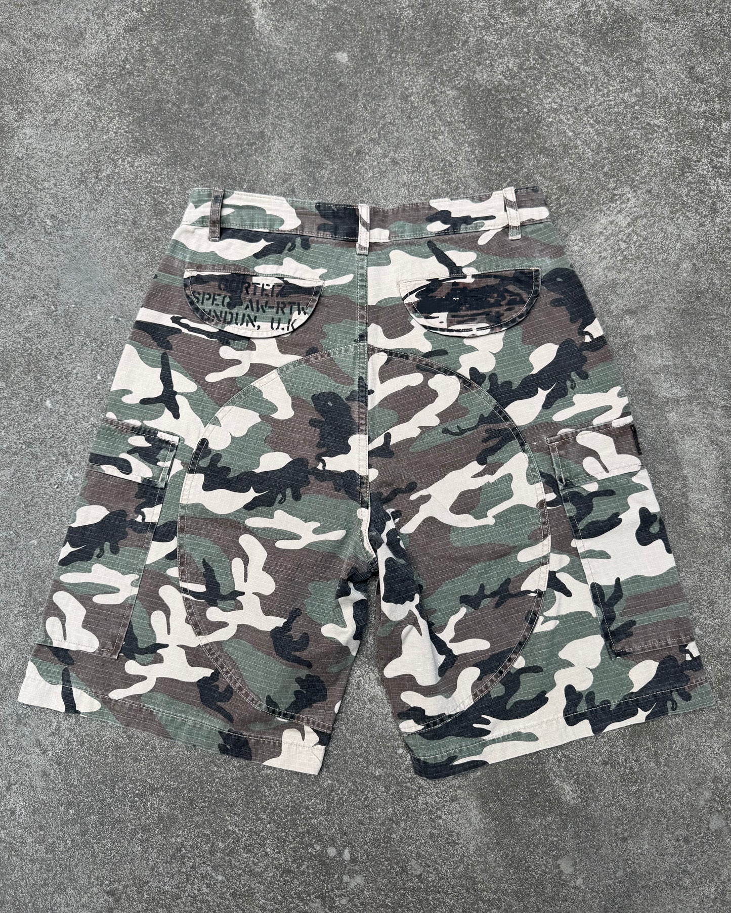 Corteiz Guerrilaz Cargo Short Camo (W32)