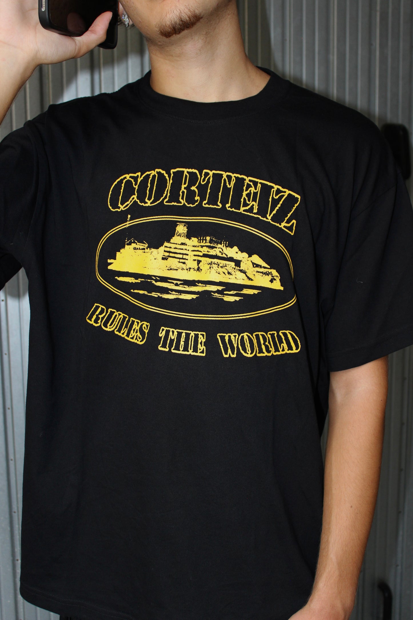 Corteiz OG Alcatraz Black/Yellow Tee (M)