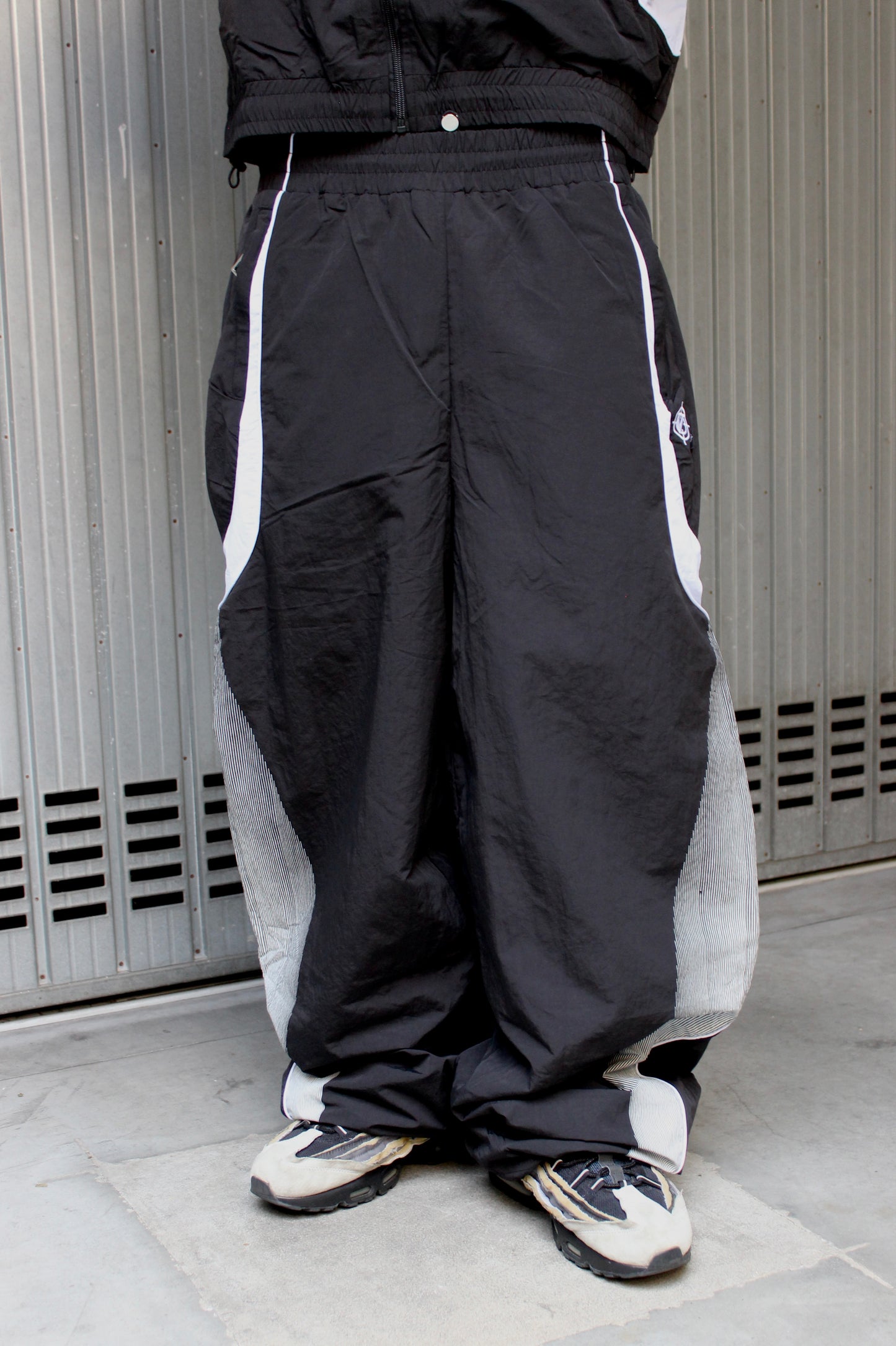 Vicinity Black V4 Track Pants (L)