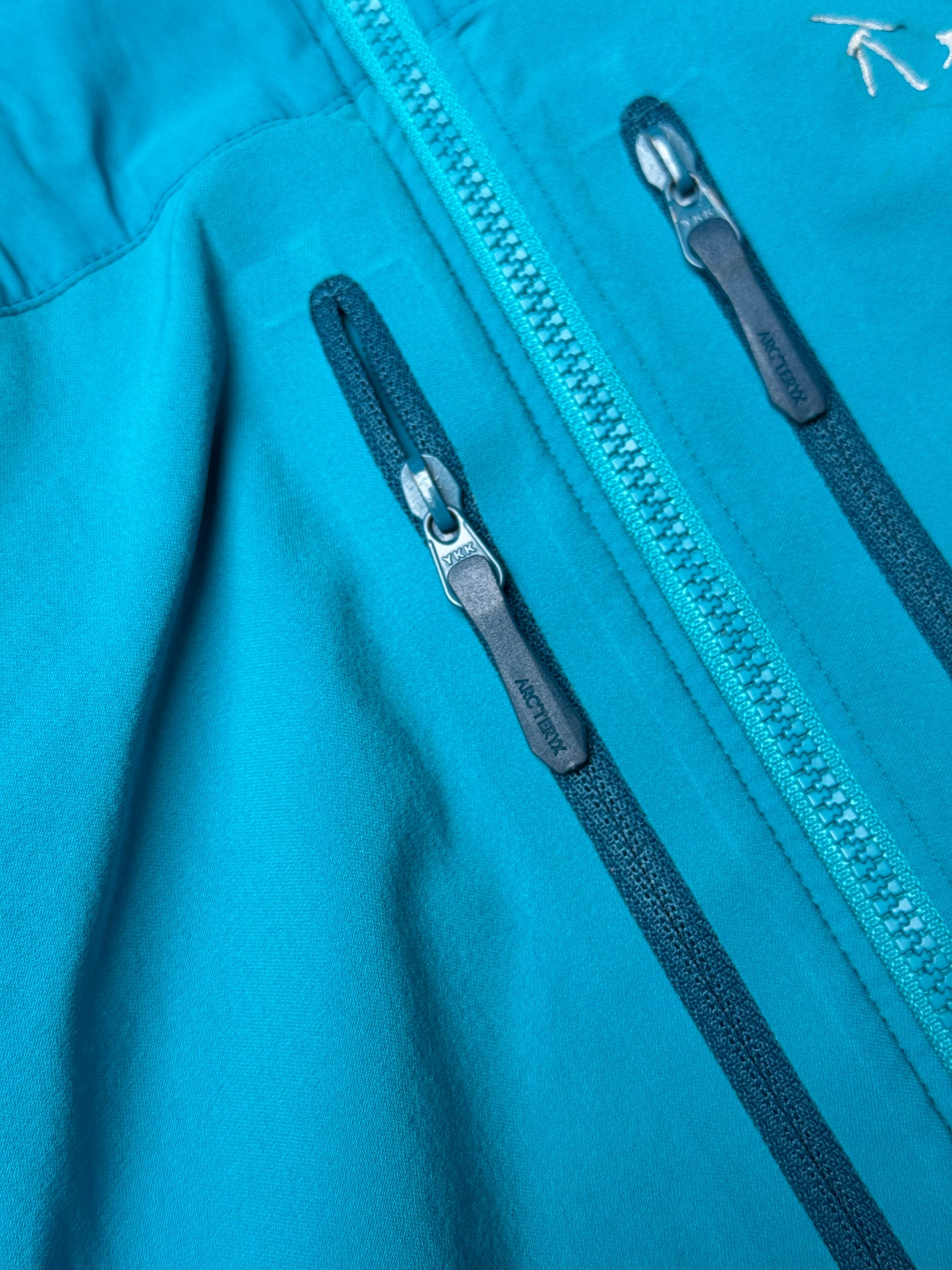 Vintage Arcteryx Lightweight Shell con cappuccio (Large)