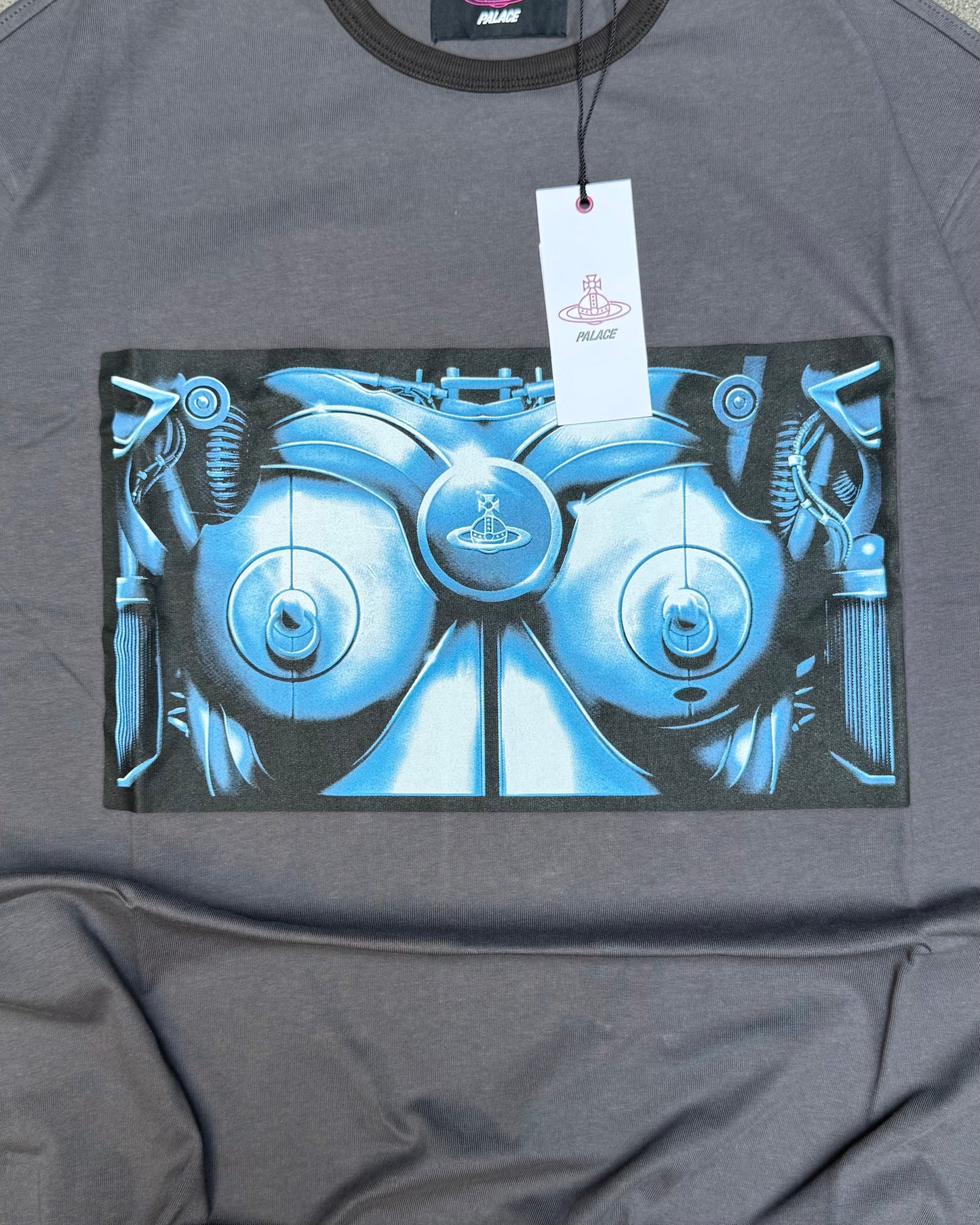 Palace x Vivienne Westwood T-Shirt White (L & XL)