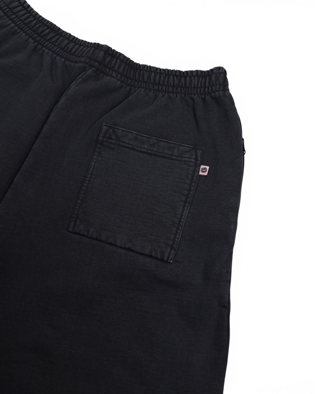 Broken Planet Sweatshorts Black (Medium)