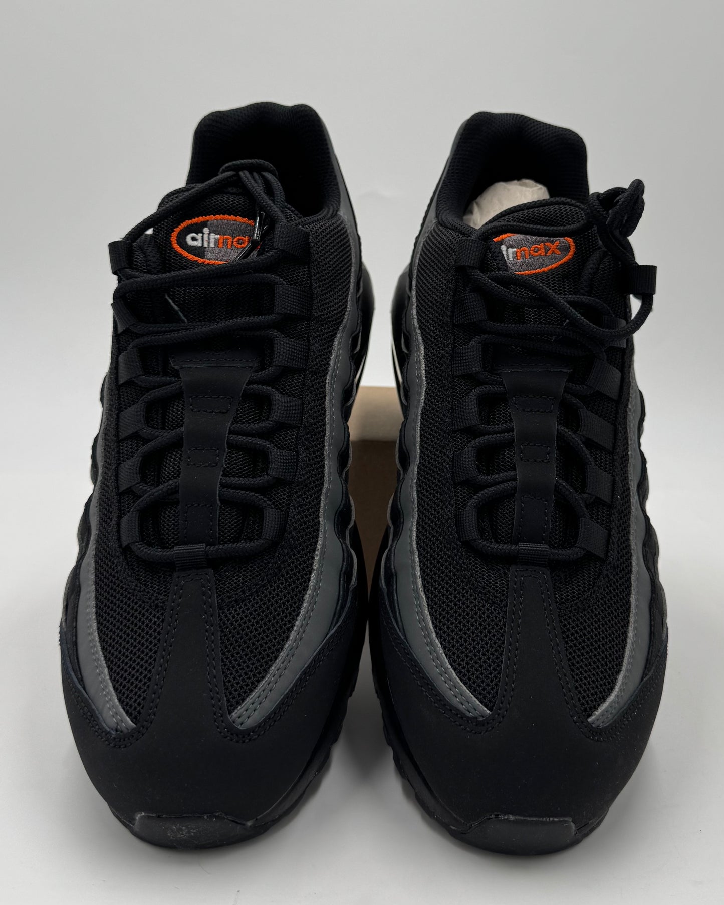 Nike Air Max 95 Black & Orange (44 - 45)