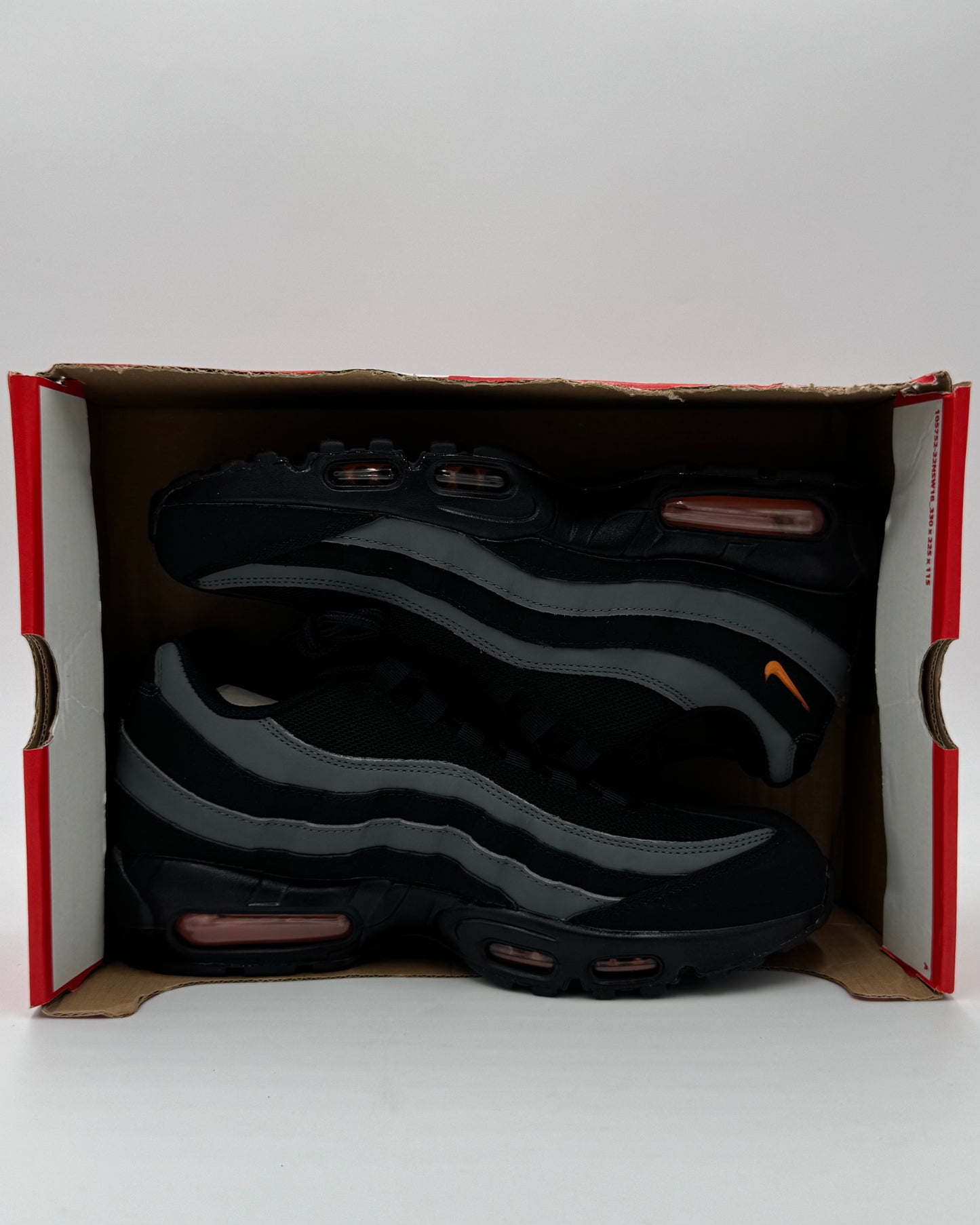 Nike Air Max 95 Black & Orange (44 - 45)
