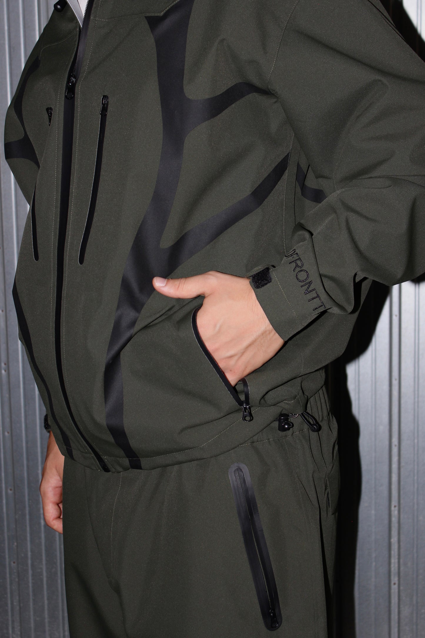 Cold Front Odyssey Track Jacket (M)