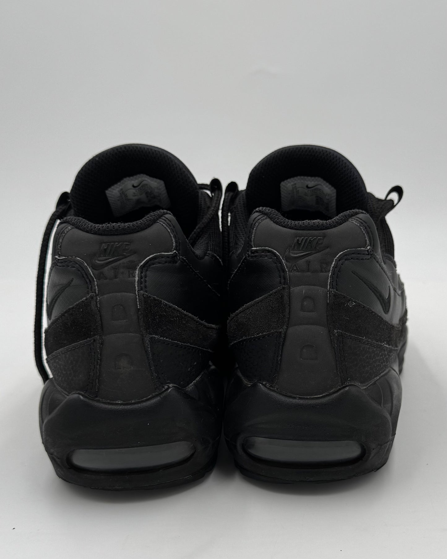 Nike Air Max 95 Triple Black (44 EU / 9 UK)
