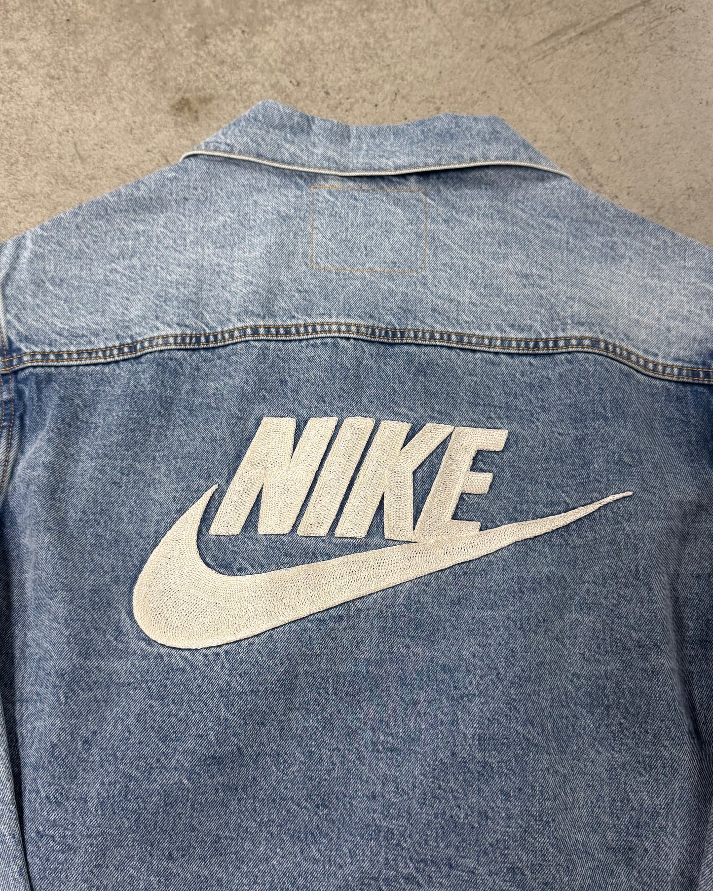 Nike x Levi's Trucker Denim Jacket (Small)