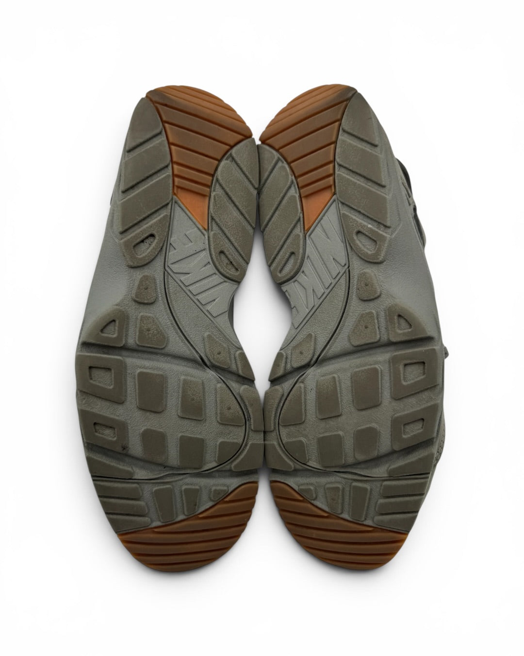 Nike Air Trainer Huarache Corteiz Gully Grey