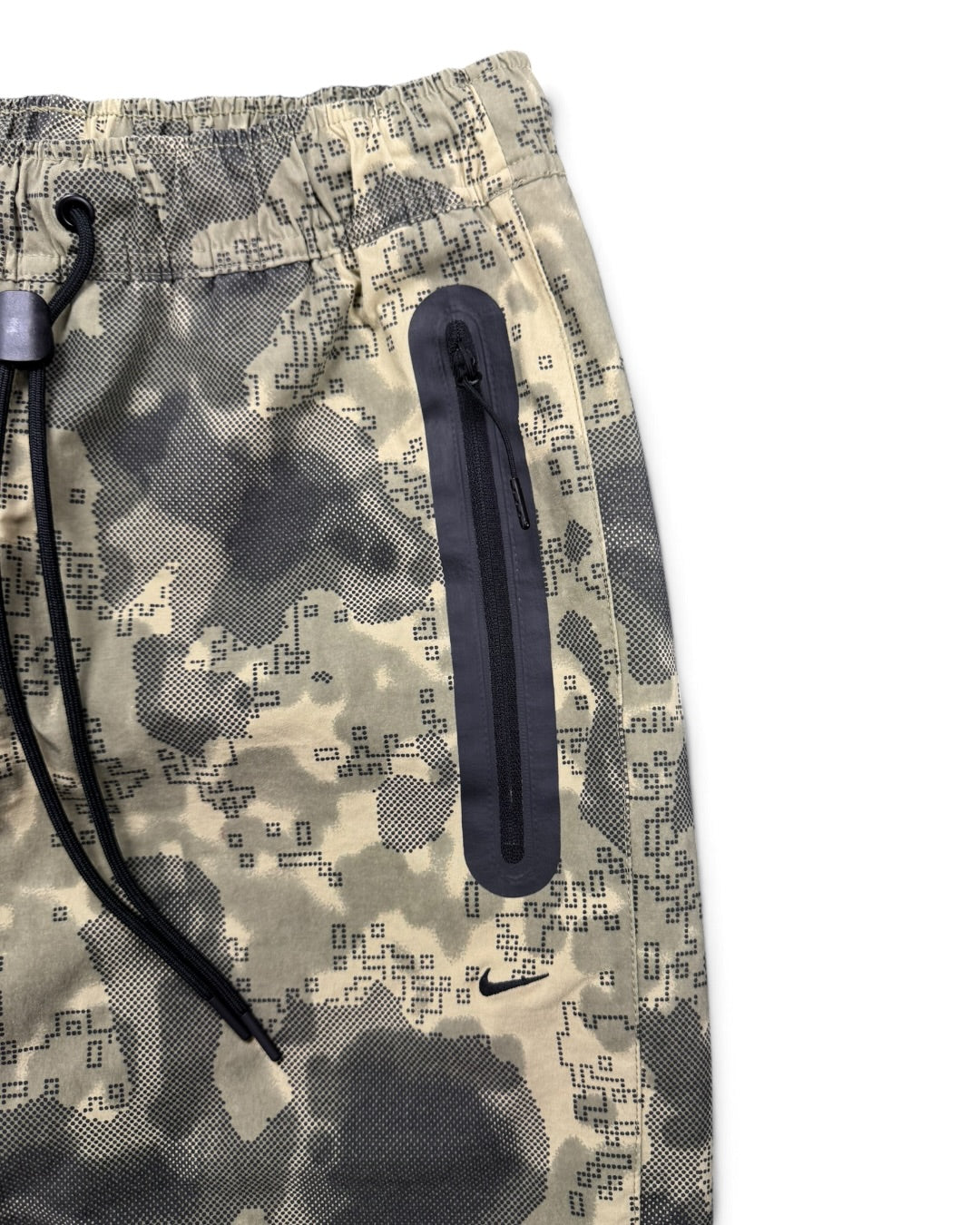 Nike Tech Digital Camo Pants (S)