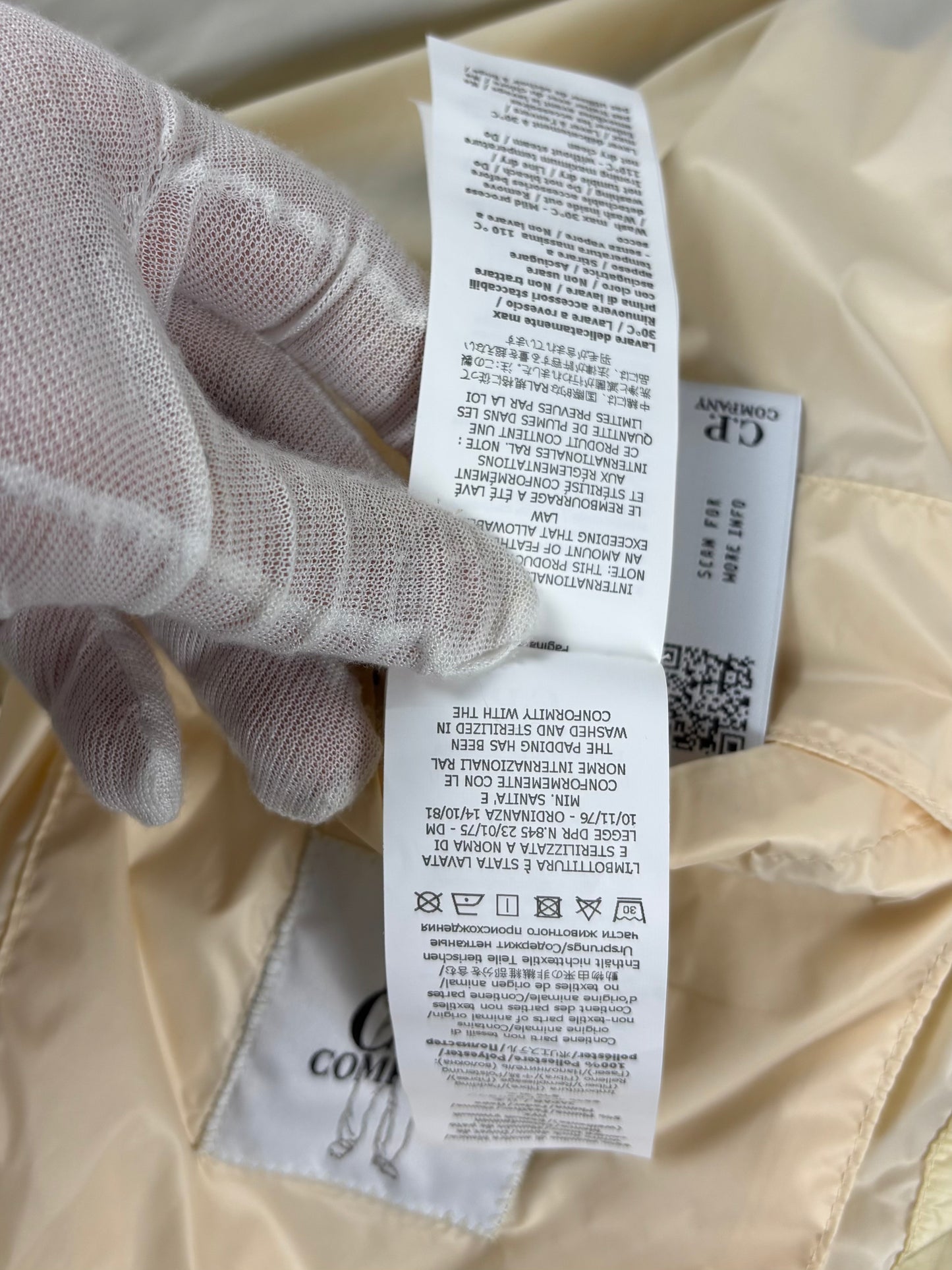 CP Company DD Shell Down Puffer Jacket Beige (Medium)