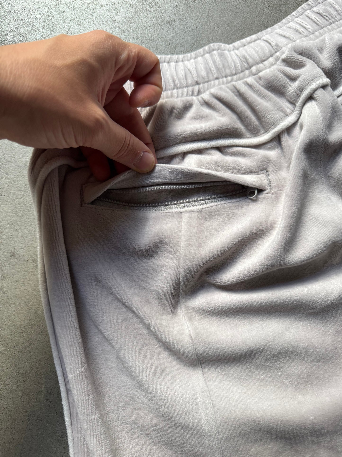 Pantaloncini Corteiz Uptown Velour Grey (Medium)