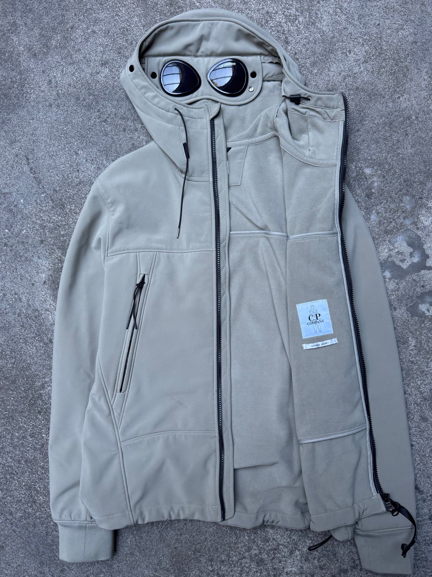 CP Company Shell-R Beige (Medium)