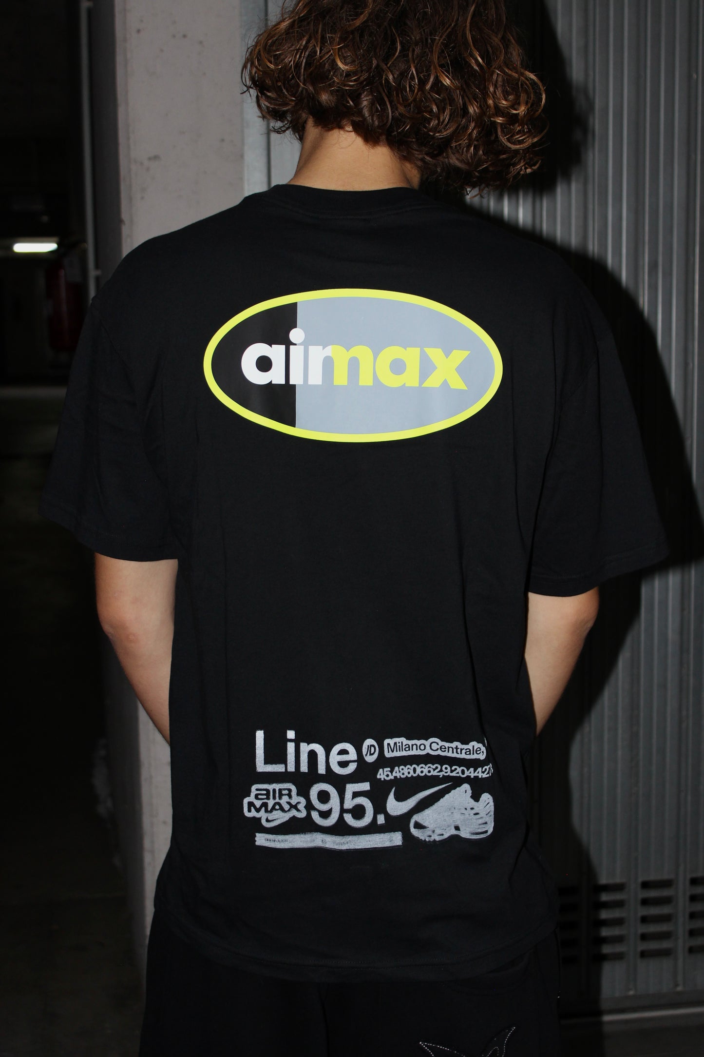 Nike Air Max Black T-shirt (Small)