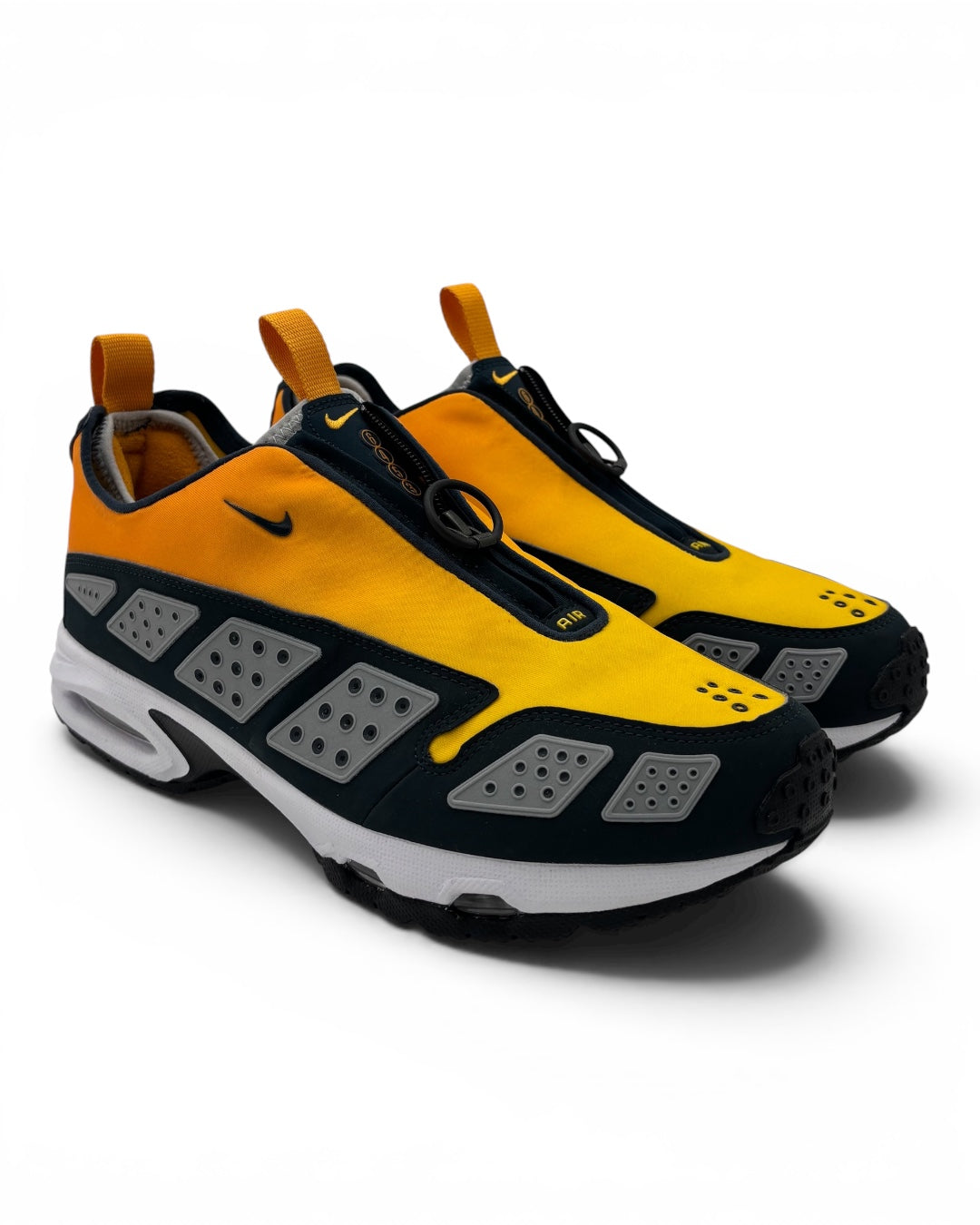 Nike Air Max SNDR Canyon Gold (43 EU / 8.5 UK)