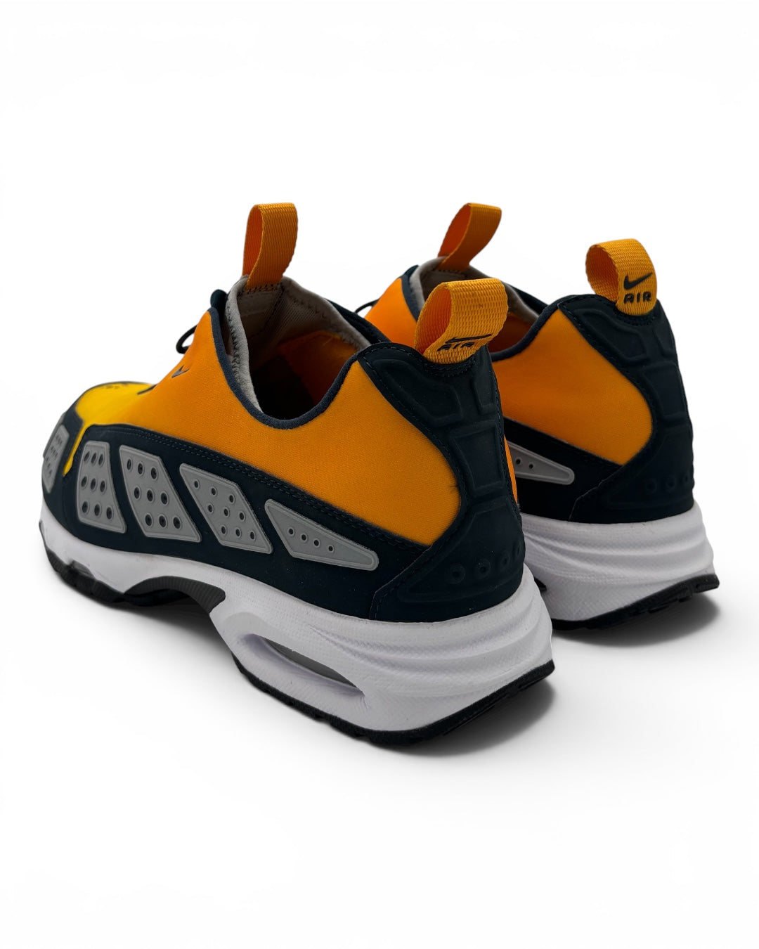 Nike Air Max SNDR Canyon Gold (43 EU / 8.5 UK)